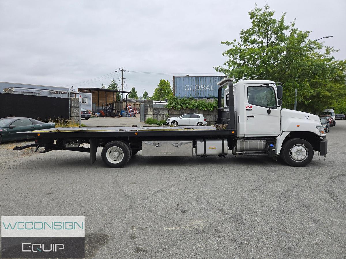 Used 2013 Hino Single Axle Rollback / Tow Truck