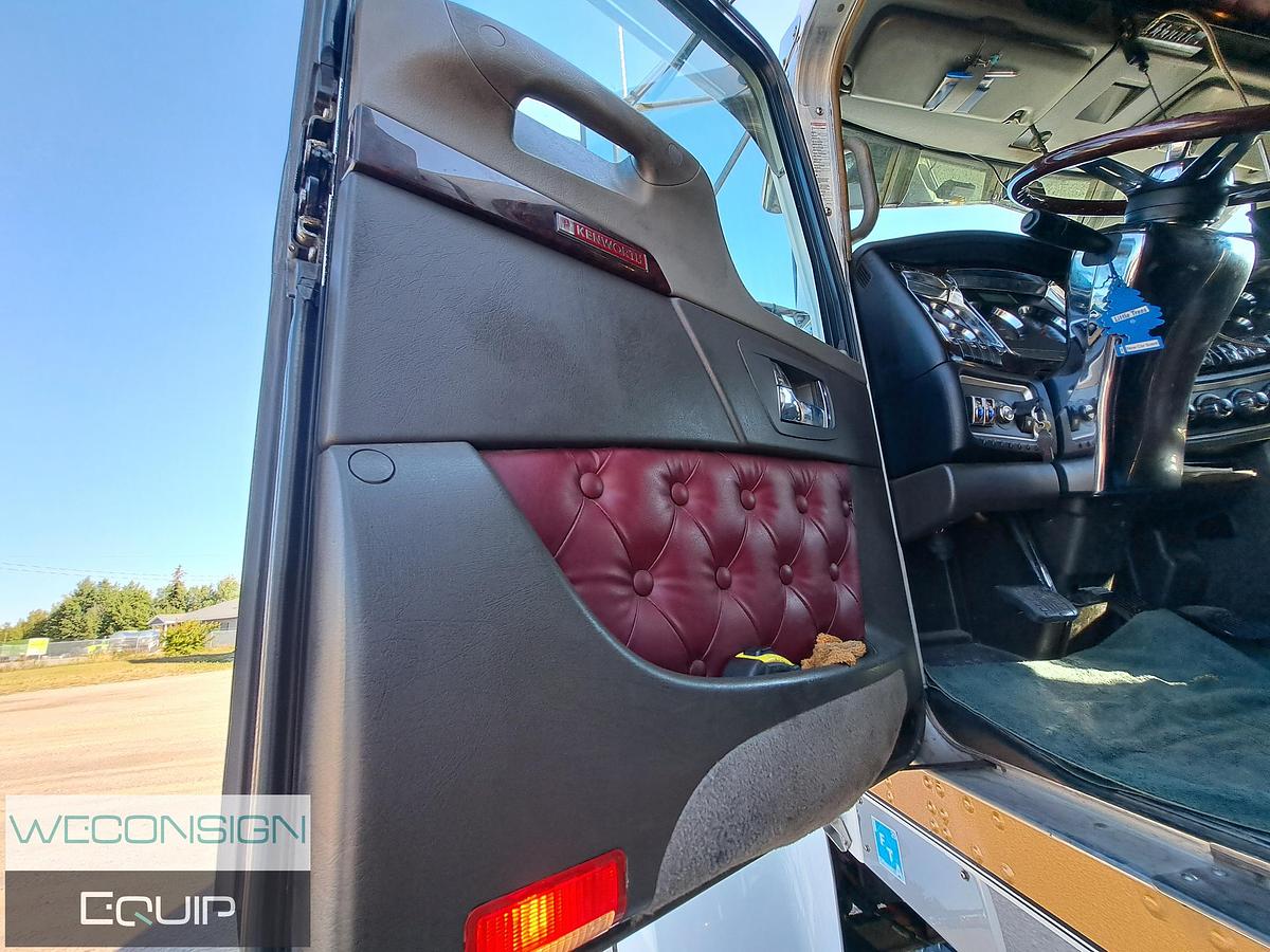 Used 2021 Kenworth W900B