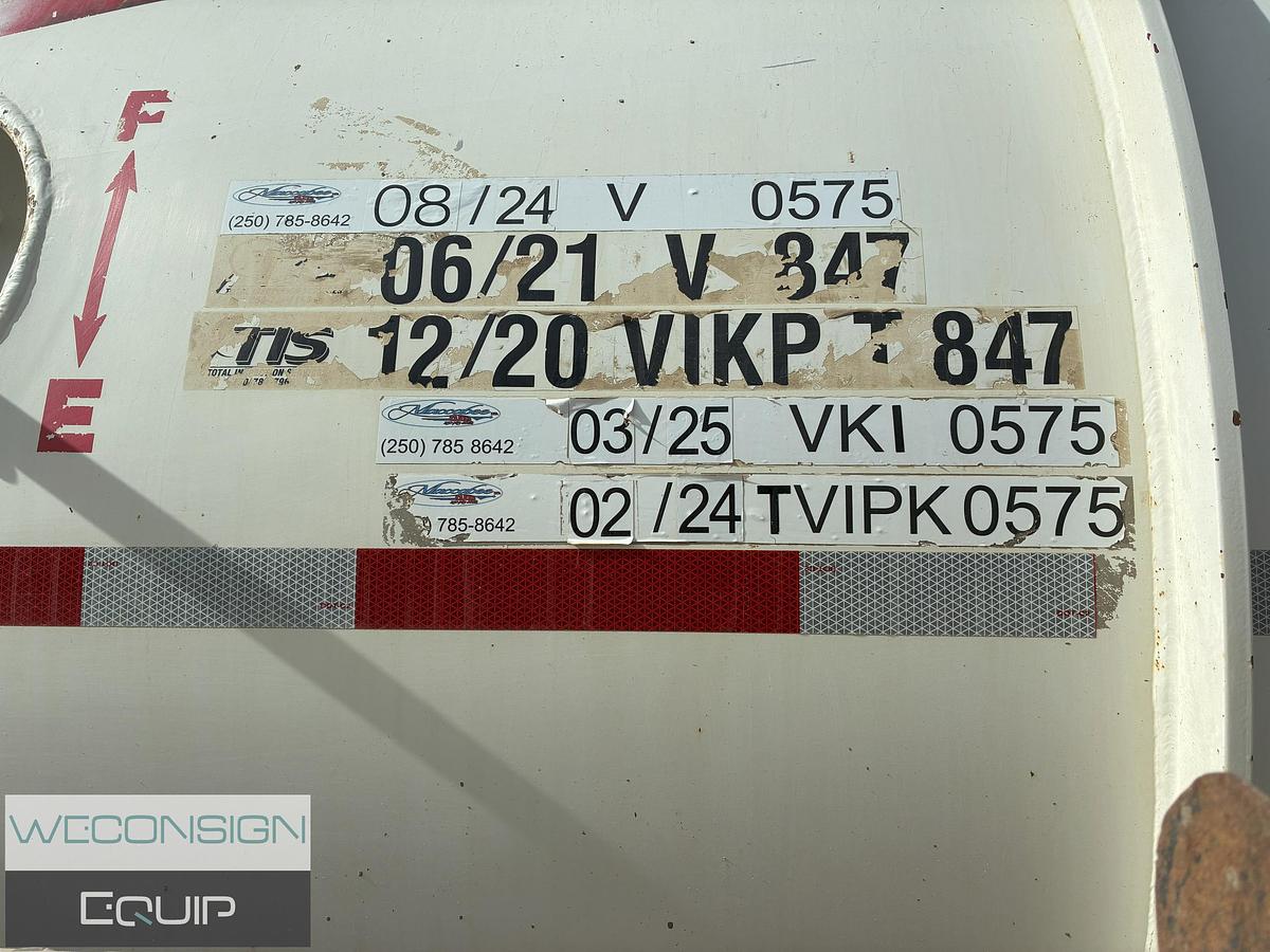 Used 2010 Kenworth T800 Tri Drive Combo Vac