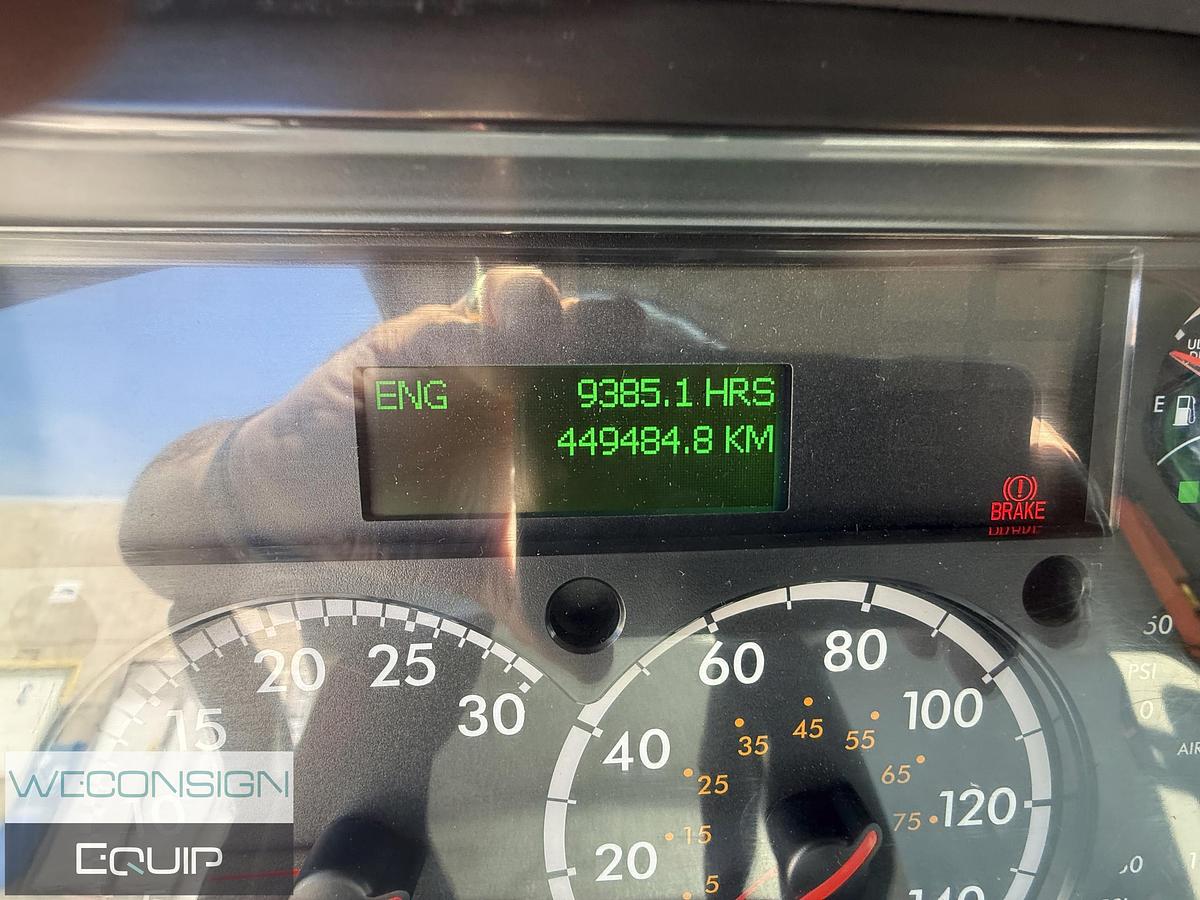 Used Freightliner M2106