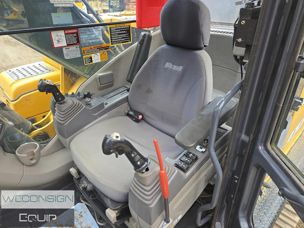 Used 2007 John Deere 240D Excavator