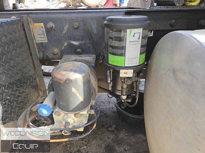 Used 2006 Kenworth TA Dump Truck