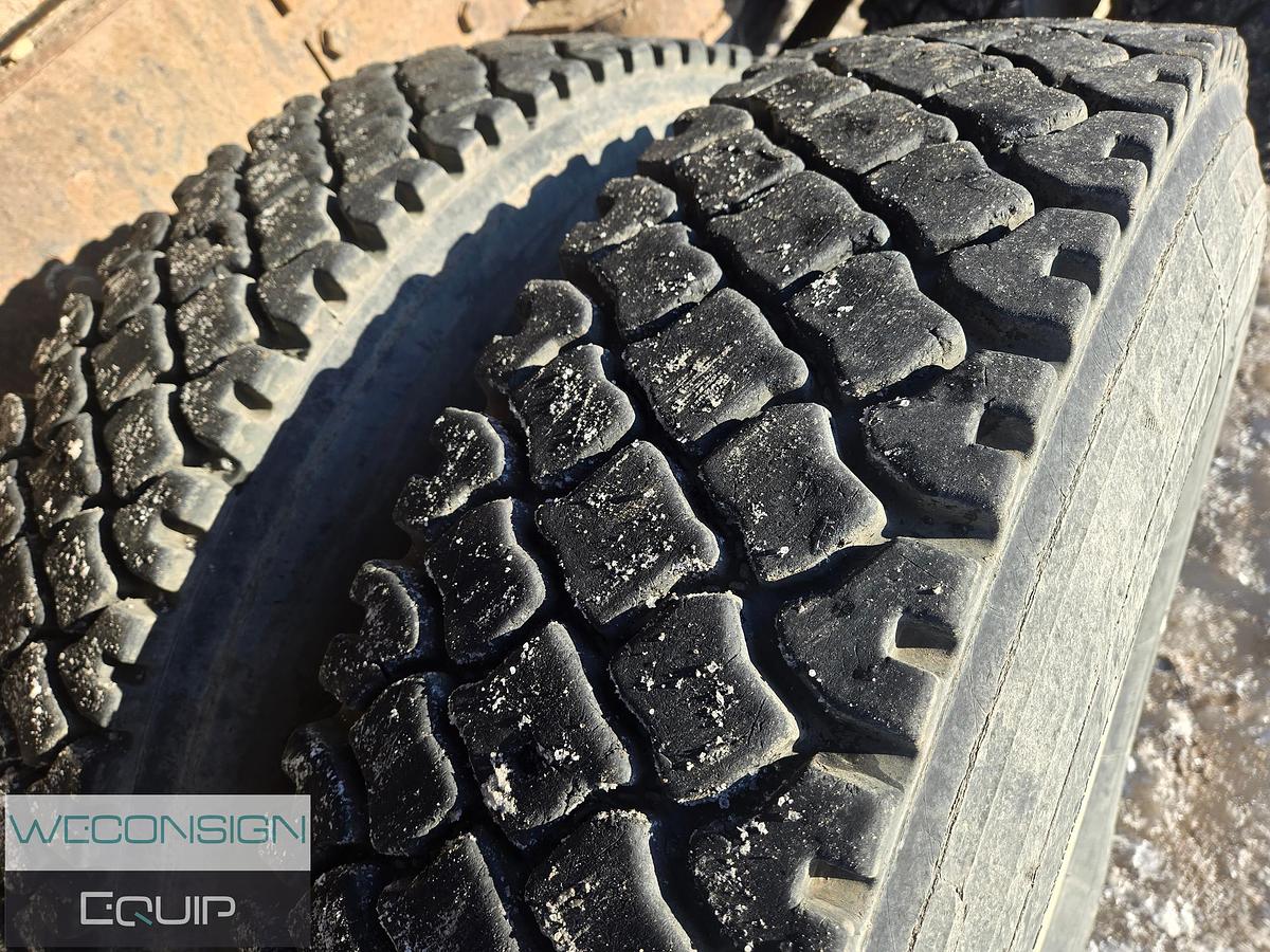 Used 2006 Kenworth C500B Bed Truck