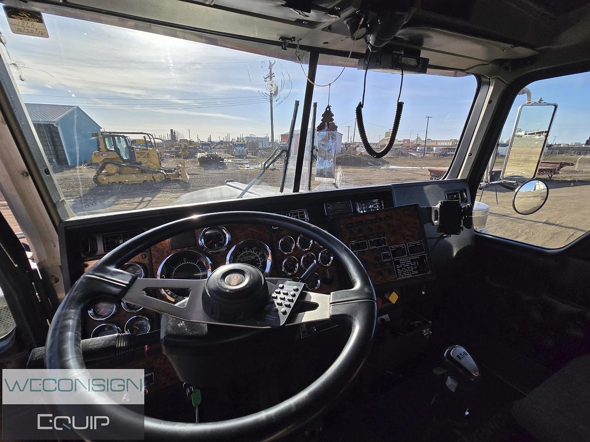 Used 2000 Kenworth W900B