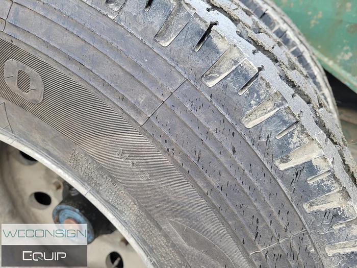 Used 1979 Knight KB712 Fishmouth