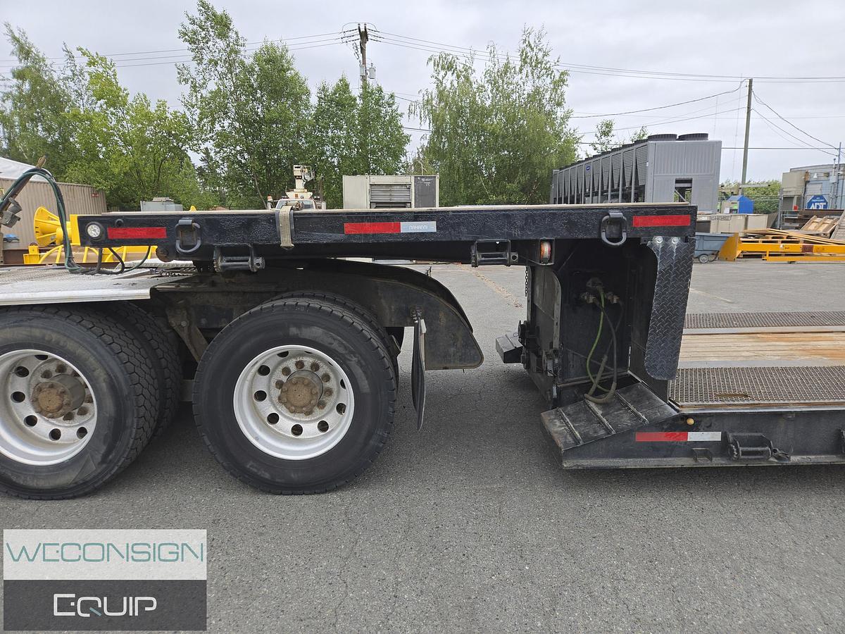 Used 2011 XL Tri-Axle RGN Lowbed