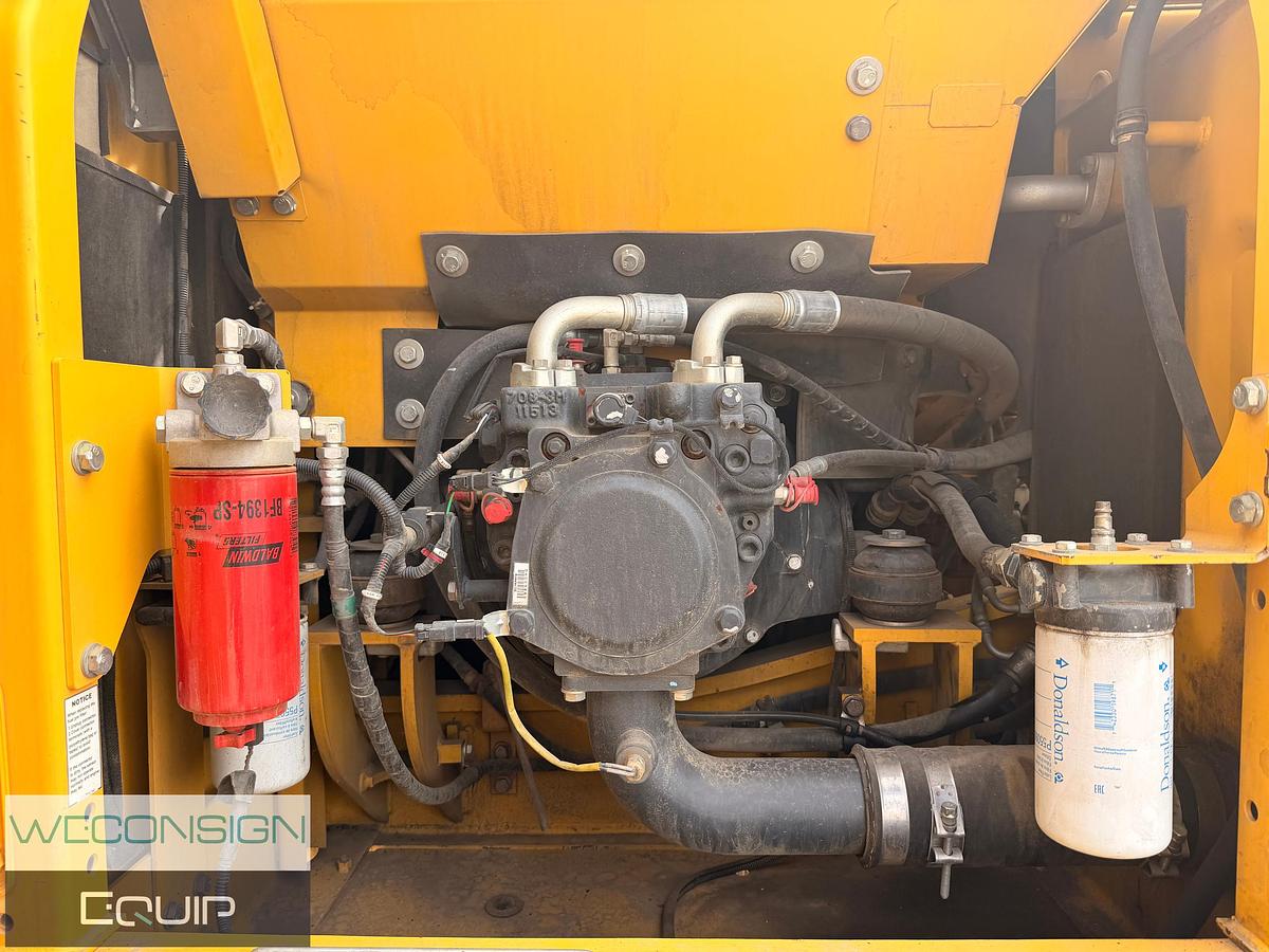 Used Komatsu PC170LC-10 Excavator