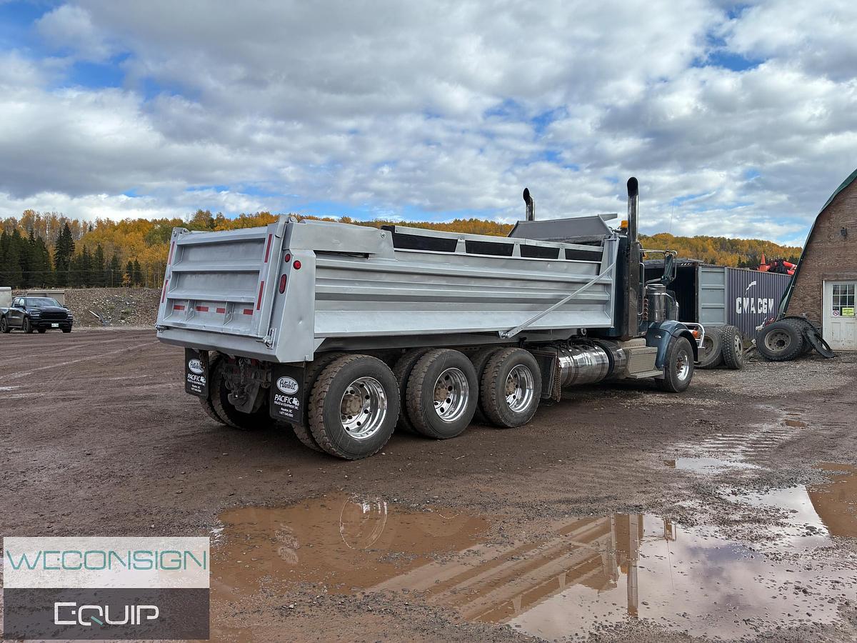 Used 2014 Peterbilt 367 Dump Truck