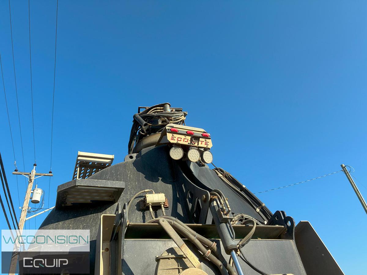 Used 2023 Kenworth T800 Tri-Drive Tornado Hydrovac