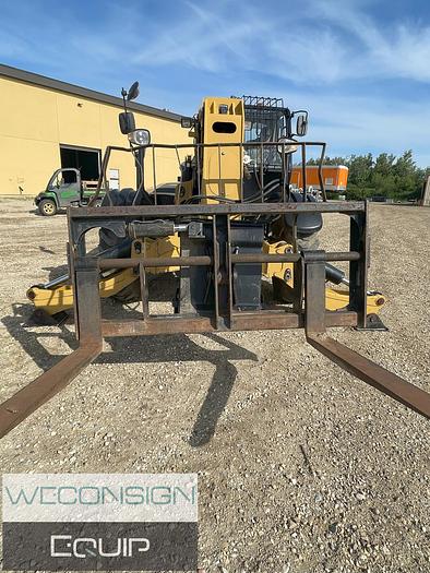 Used 2005 CAT TH580B 11,000 lbs Telehandler Zoom Boom