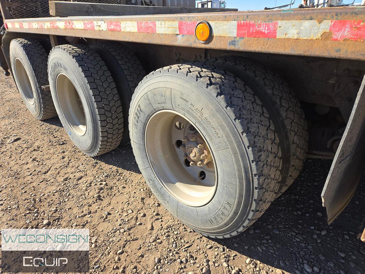 Used 2009 Freightliner FLD120SD Picker Truck