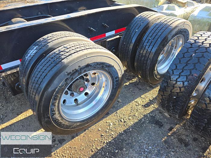 Used 2000 K-Line Tandem Axle Jeep