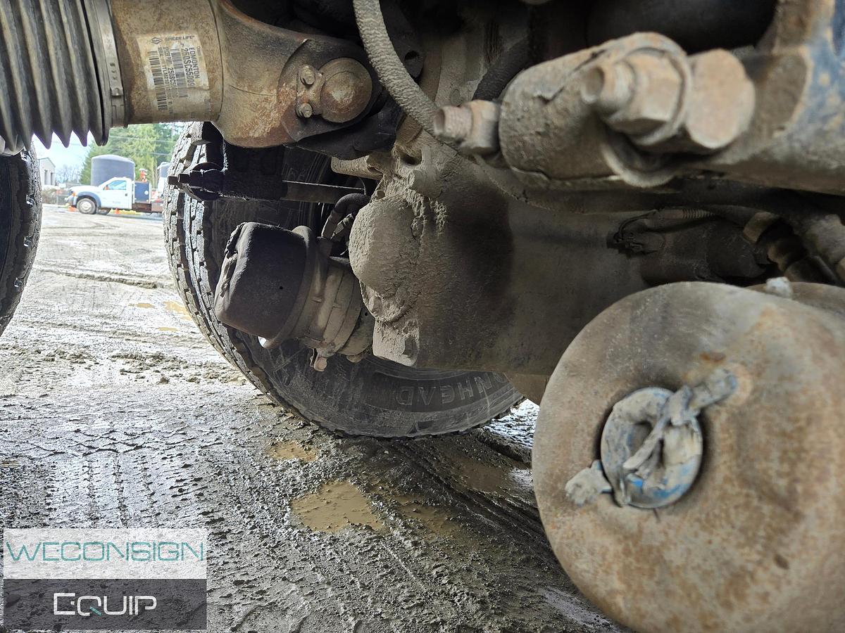 Used 2020 Peterbilt 567 Tri Drive Hydro Excavator