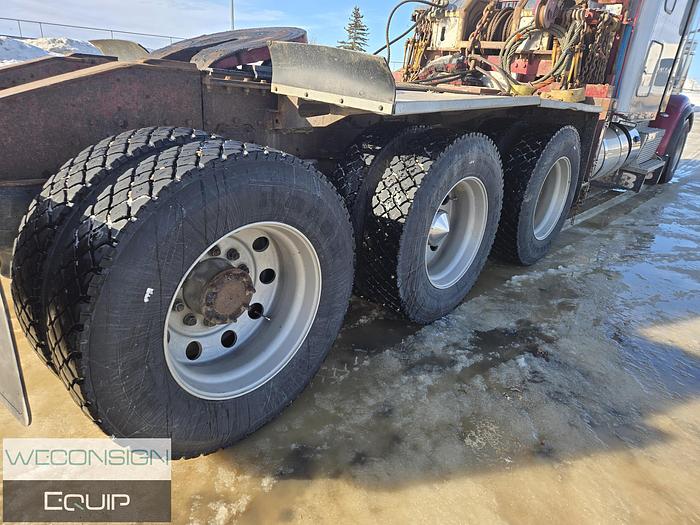Used 2013 Peterbilt 367 Sleeper Winch Truck