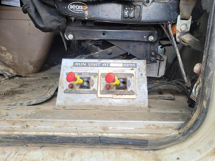 Used 2007 International 5900 Combo DOT Vacuum