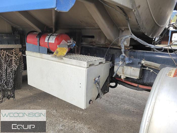 Used 2007 Freightliner Columbia Water/Tank