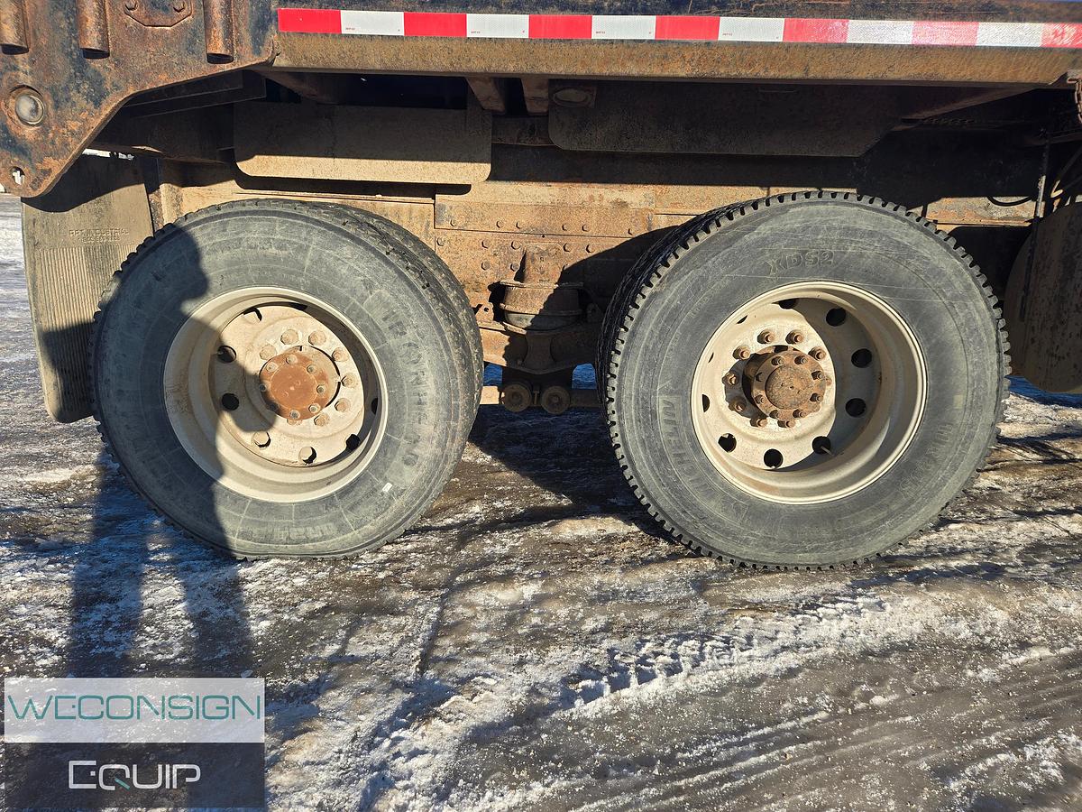 Used 2006 Kenworth C500B Bed Truck