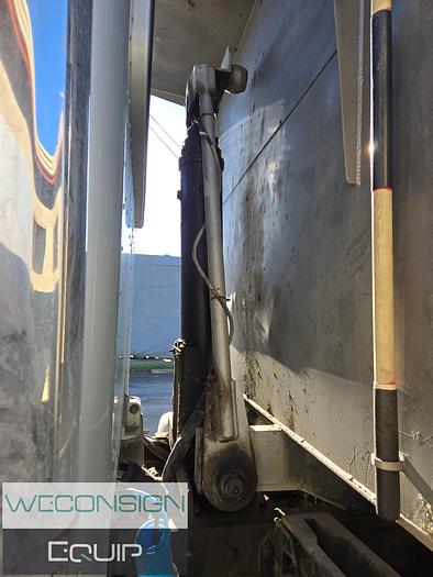 Used 2009 Peterbilt 367 TA Dump Truck