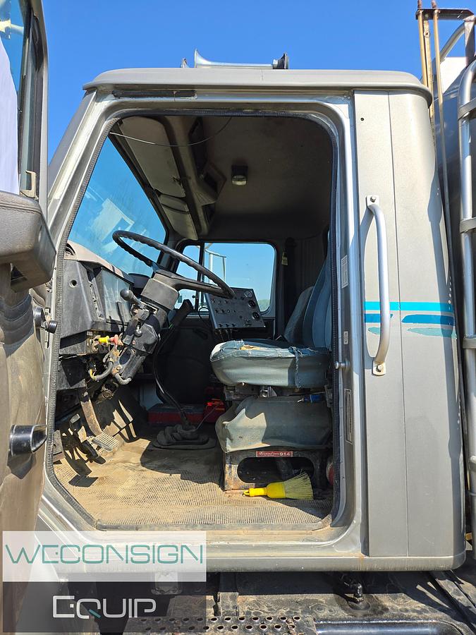 Used 1997 International 4,000 Gallon Water Truck