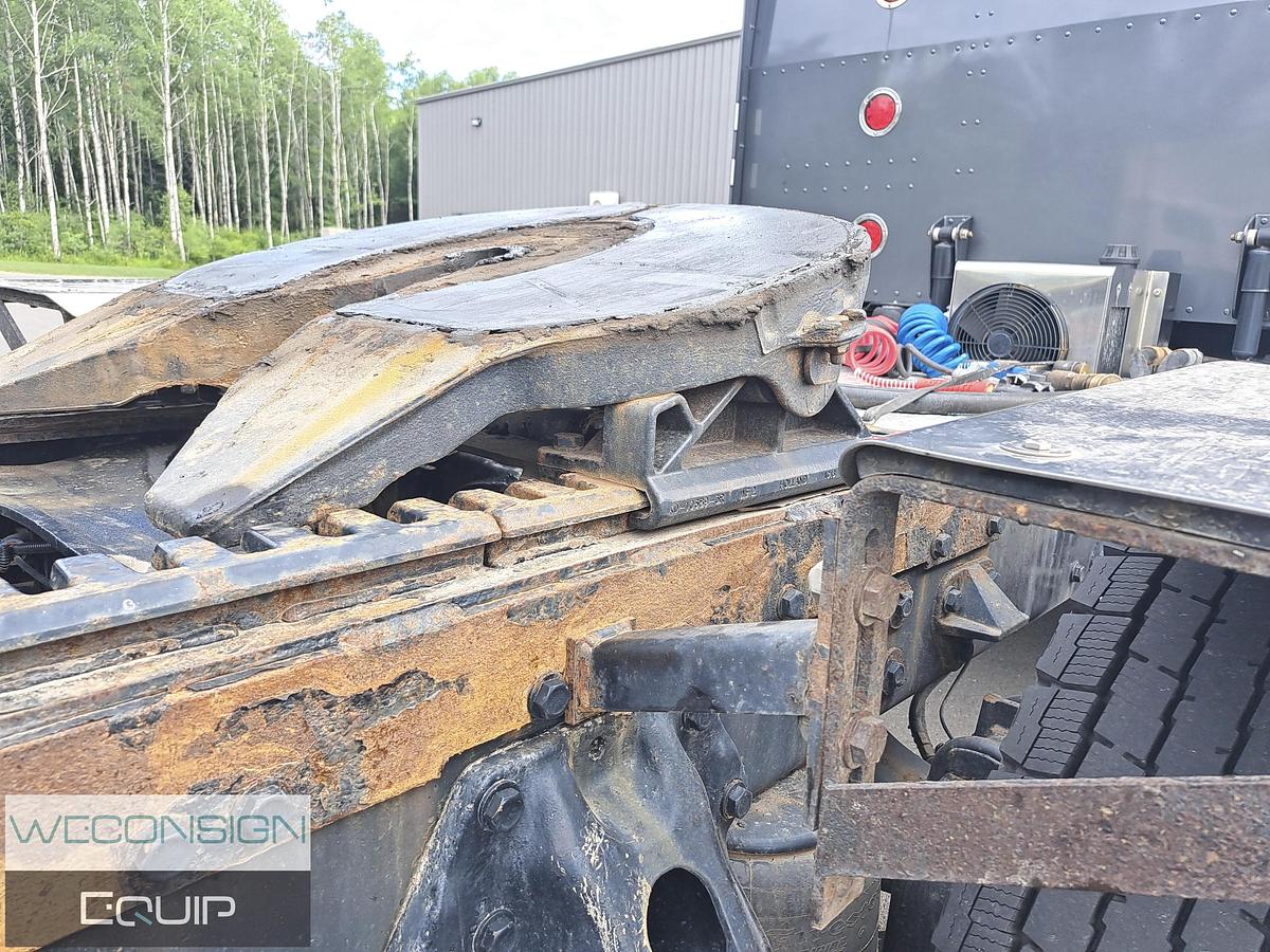 Used 2022 Peterbilt 389