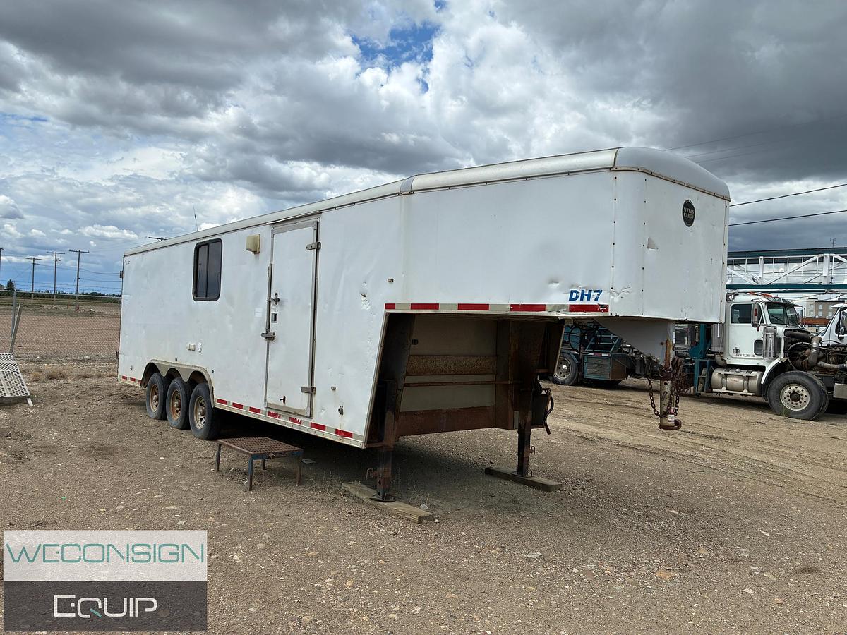 Used 2007 Wells Cargo Enclosed Doghouse Trailer