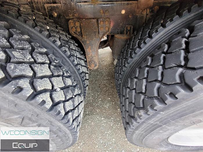 Used 2019 Peterbilt 367 Tandem Roll Off Truck