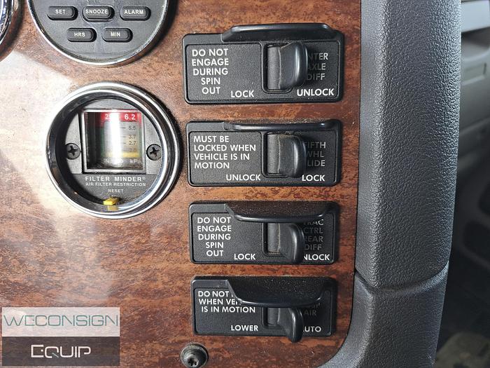 Used 2015 Freightliner Cascadia HWY Truck Tractor