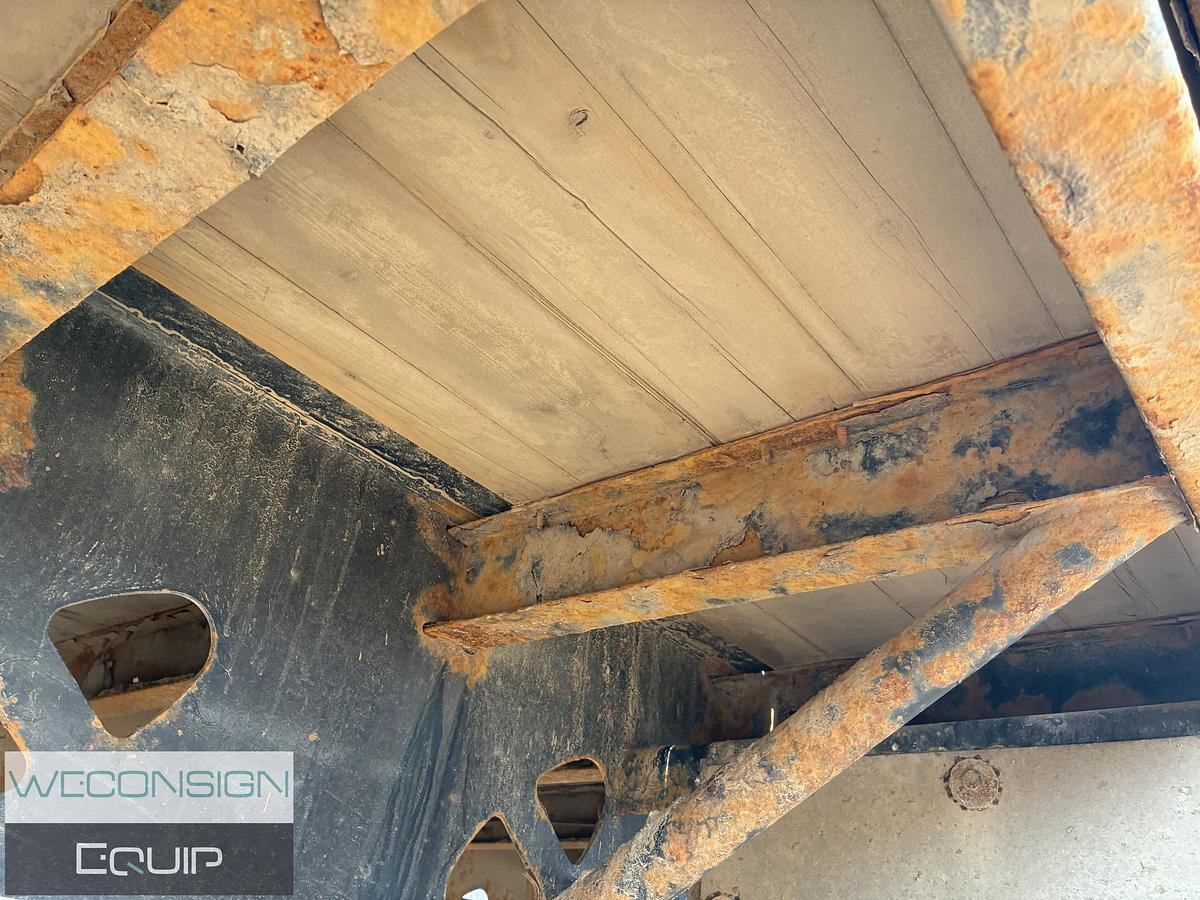 Used 2011 Doepker HB140701 Super B Flat Deck