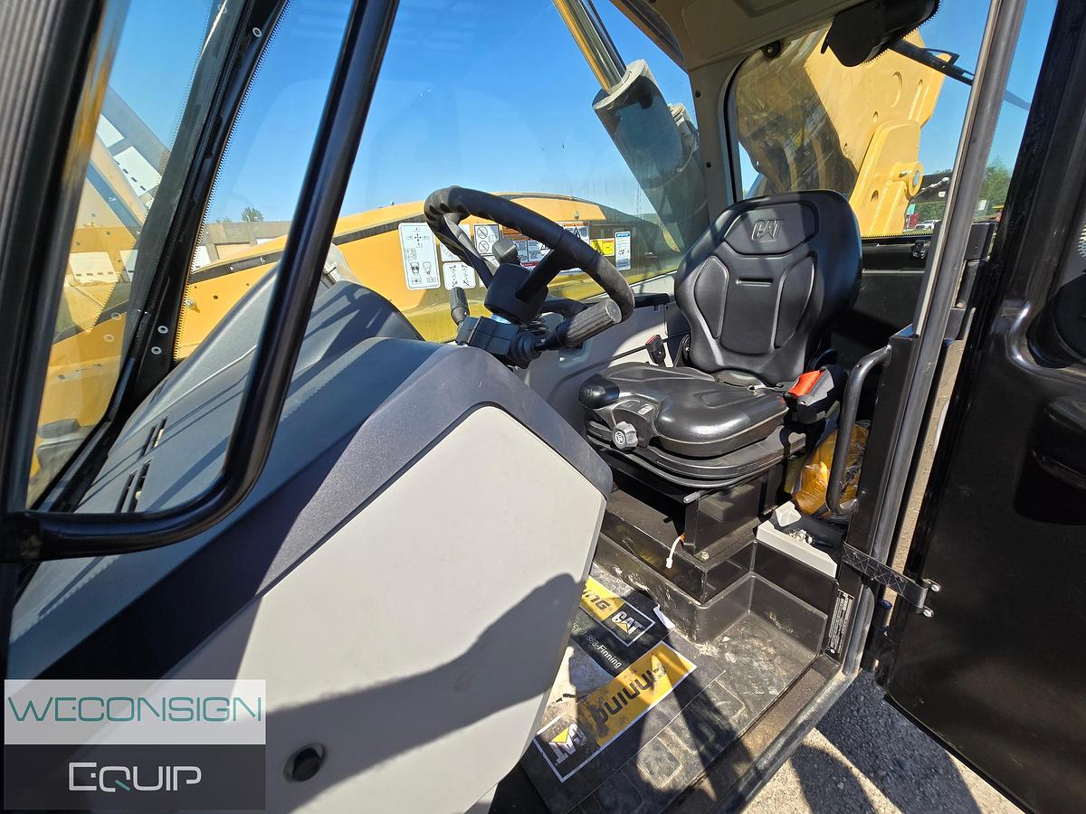 Used 2023 CAT TL1055