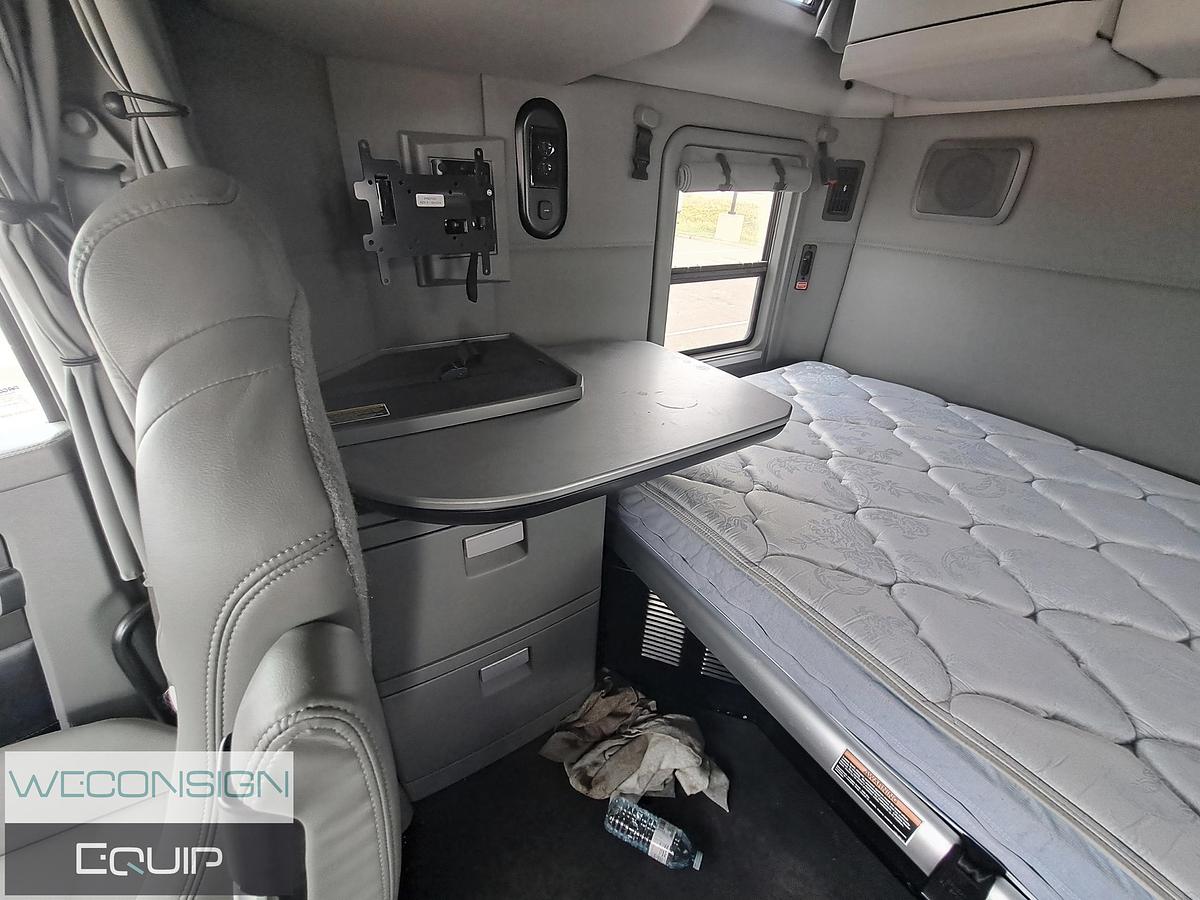 Used 2020 Kenworth T880 With PTO