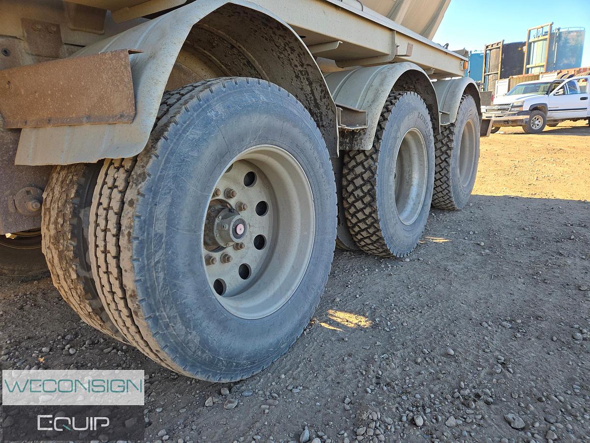 Used 2008 Heil Heated Fluid Belly Pumper