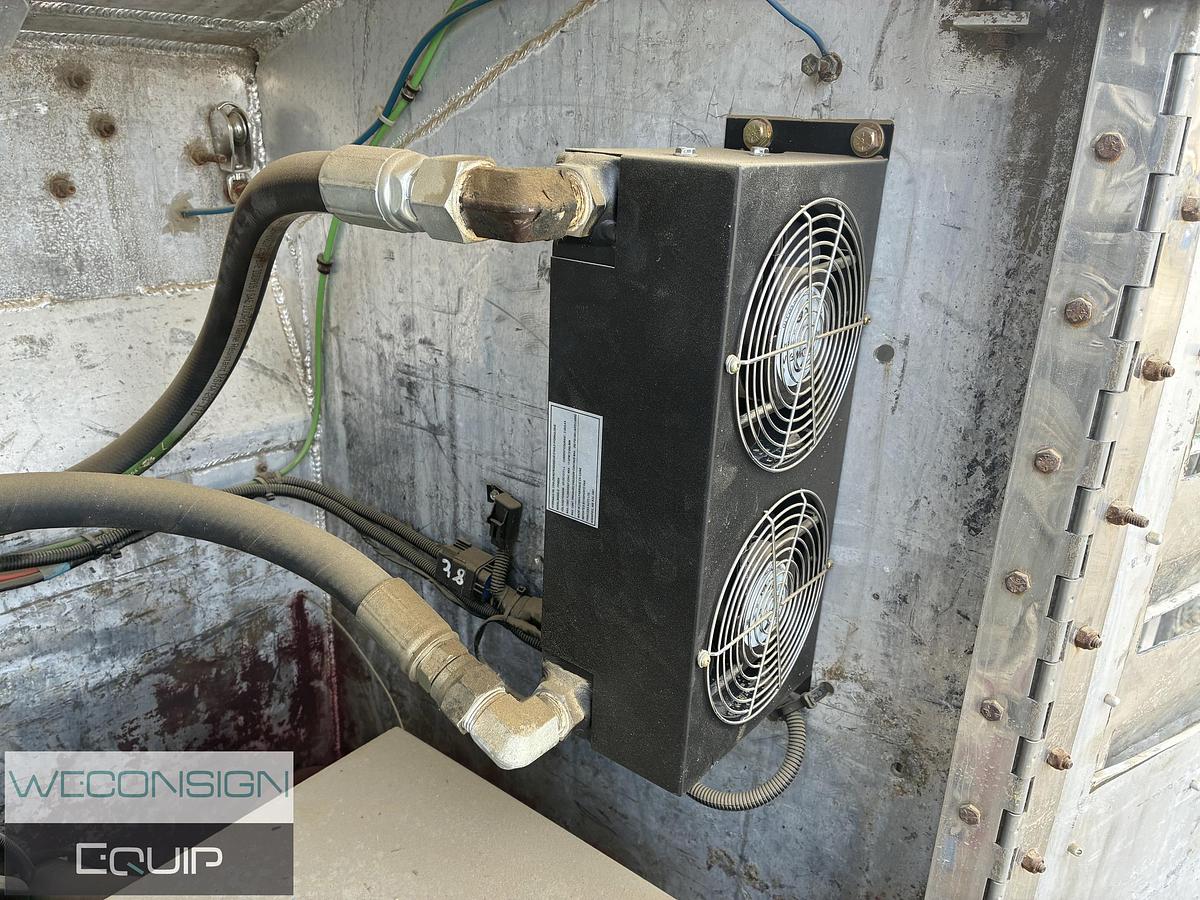Used 2011 Freightliner Coronado SD Fuel and Lube Truck