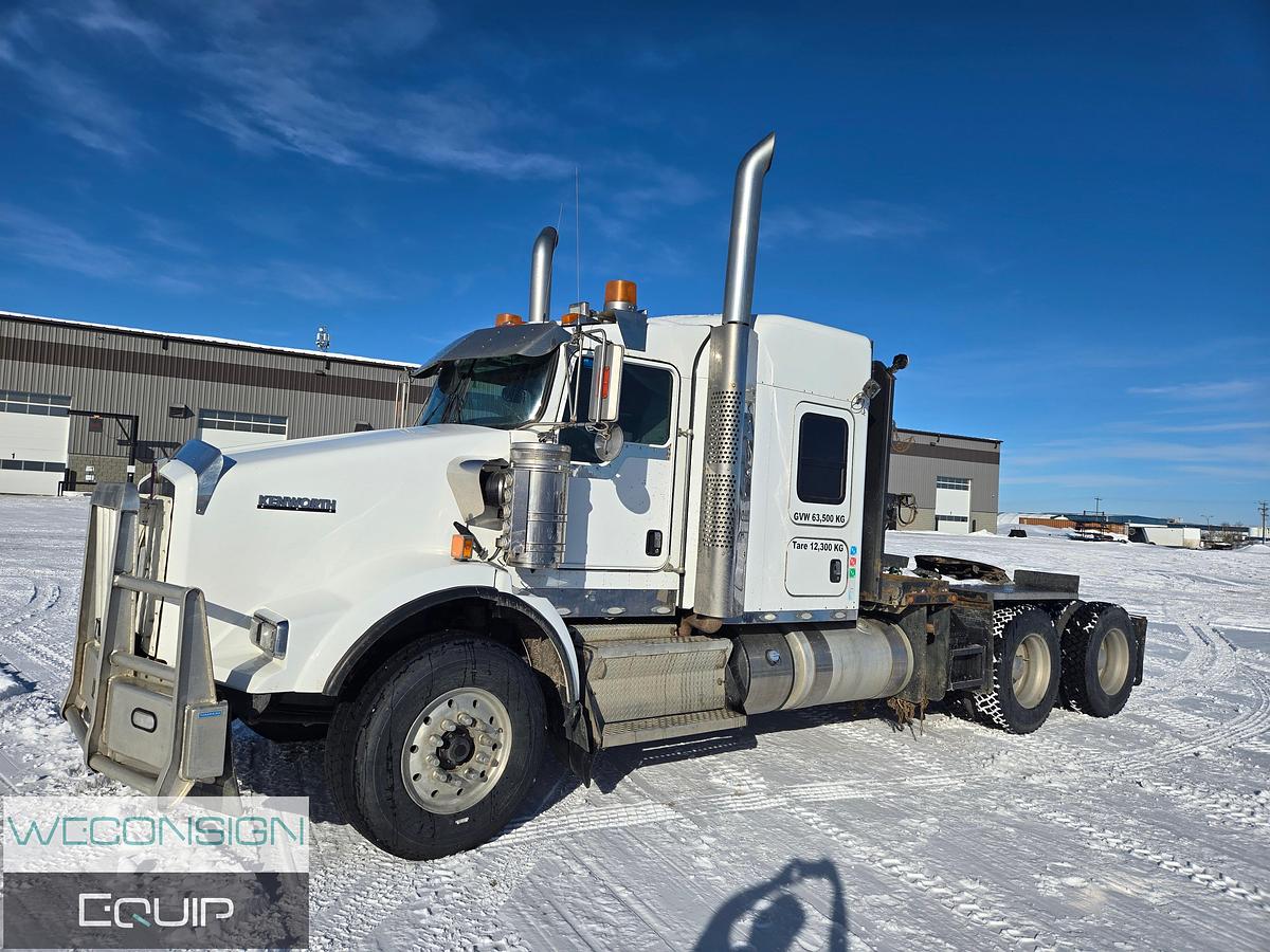 Used 2019 Kenworth T800 Winch Truck