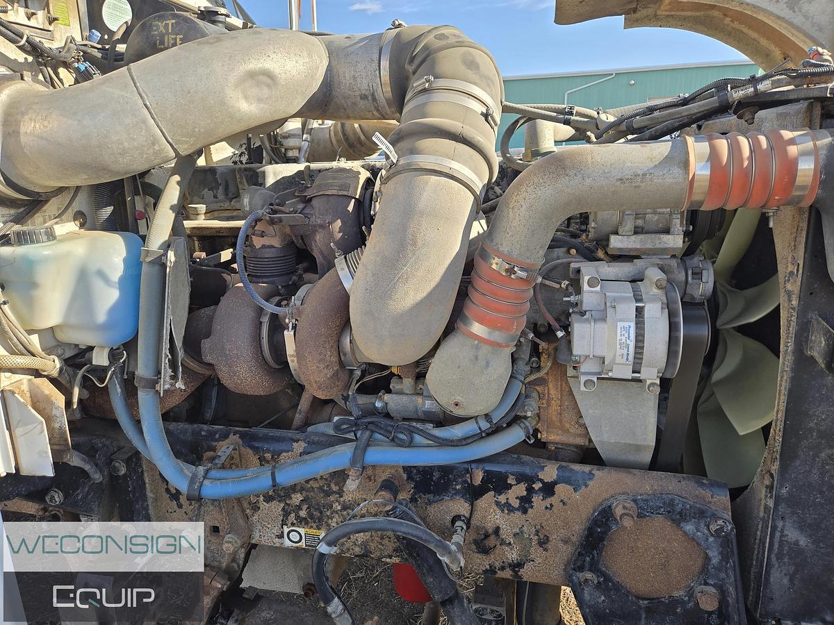 Used 2005 Peterbilt Sleeper Wet Kit Truck