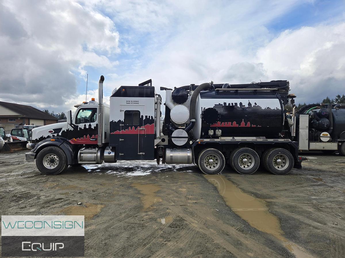 Used 2020 Peterbilt 567 Tri Drive Hydro Excavator