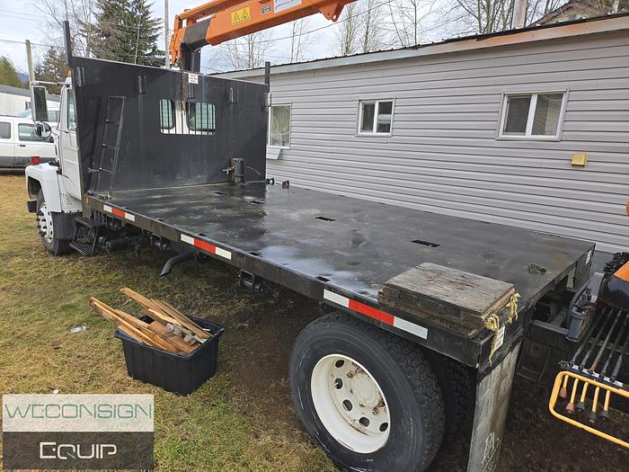 Used 1996 Mack CS200P Single Axle Boom/ Crane Truck