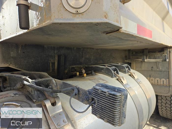 Used 2009 Peterbilt 367 TA Dump Truck