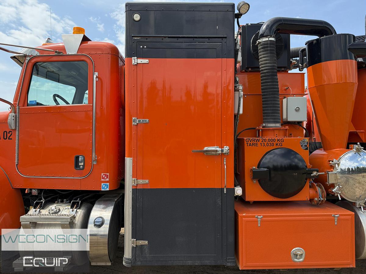 Used 2017 Peterbilt Single Axle Hydrovac