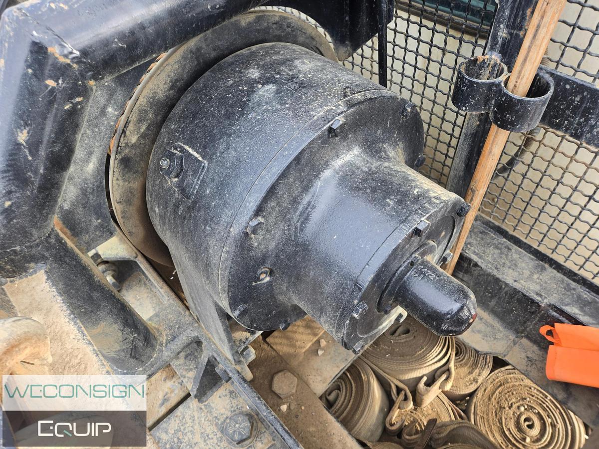Used 2013 Kenworth T800 Winch Truck