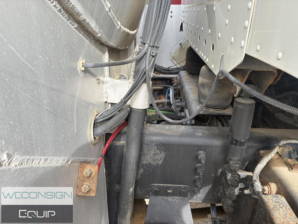 Used 2011 Freightliner Coronado SD Fuel and Lube Truck
