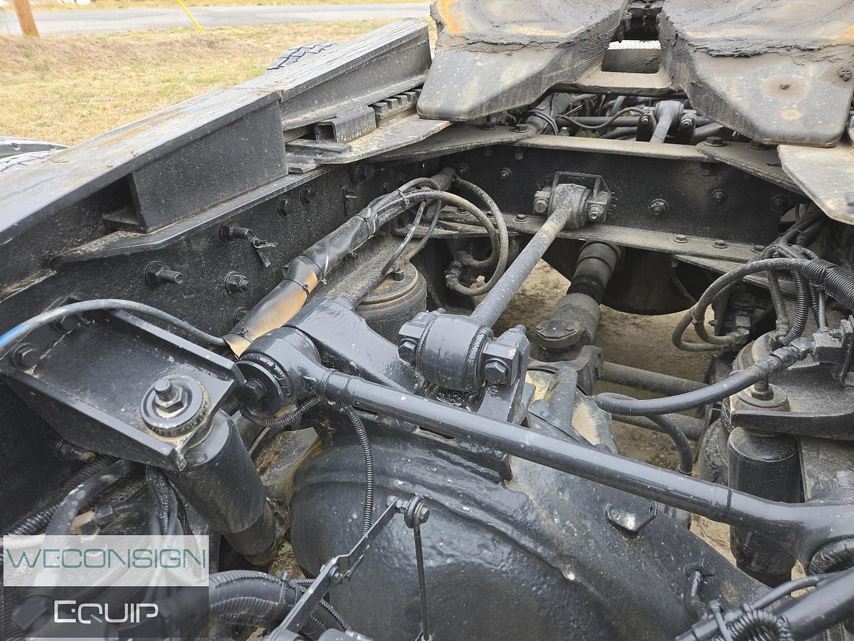 Used 2006 Kenworth W900B Sleeper Truck Tractor