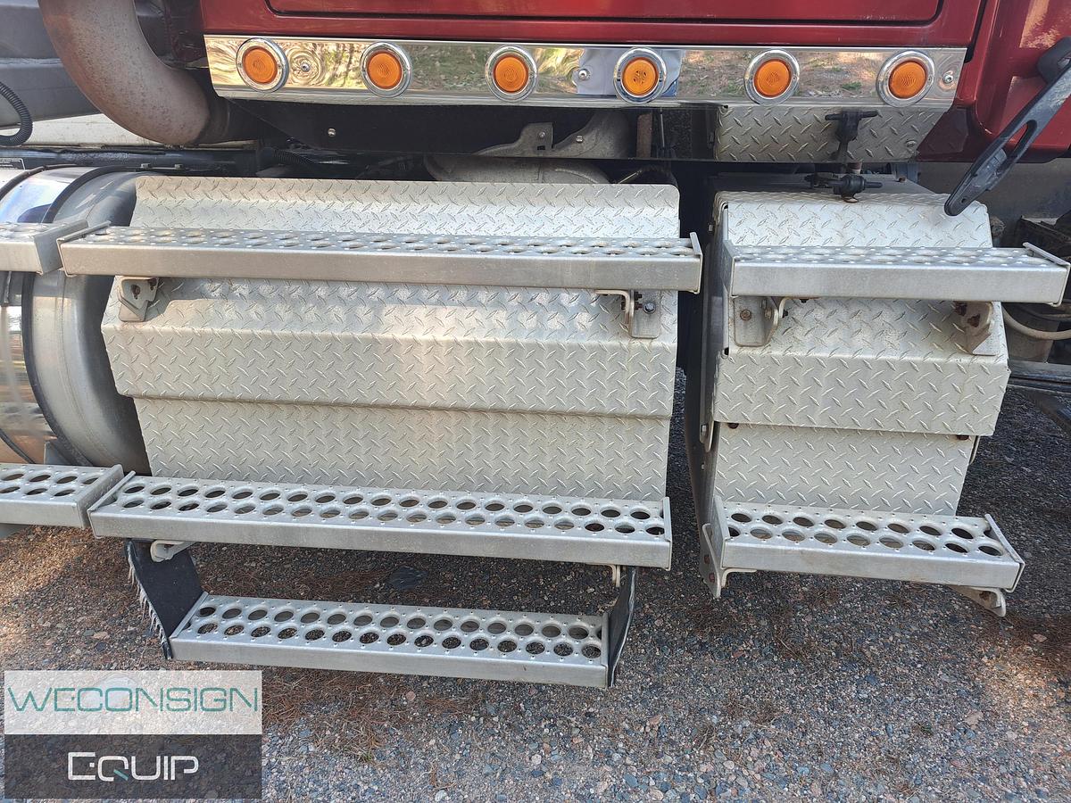 Used 2017 Western Star 4900SF