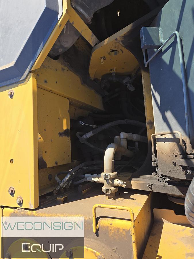 Used 2011 John Deere 225D LC