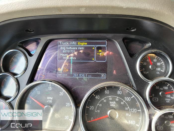 Used 2019 Peterbilt 367 Tandem Roll Off Truck