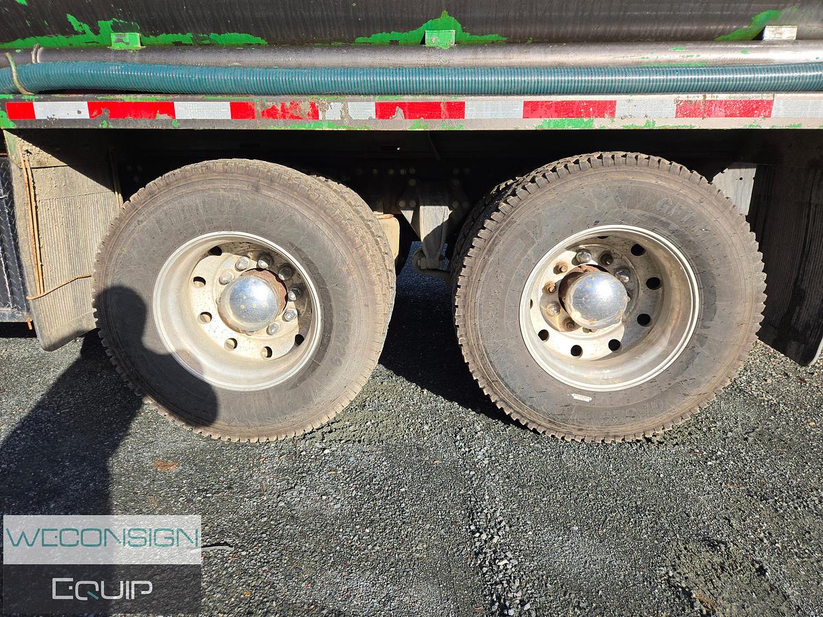 Used 1974 Kenworth TA Water Truck