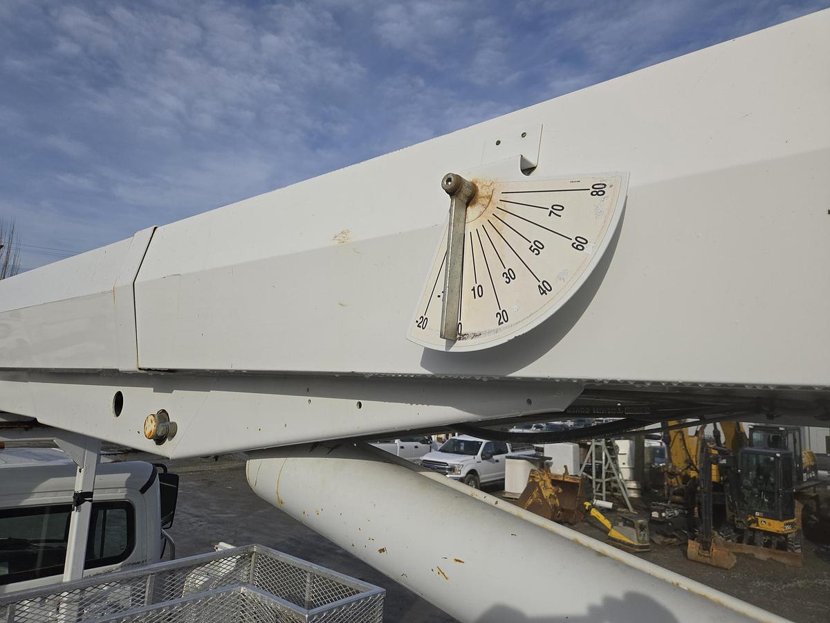 Used 2013 Freightliner 114SD TA Digger Truck