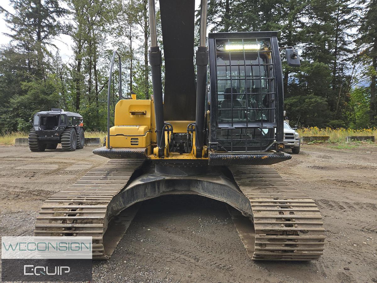 Used 2007 John Deere 240D Excavator