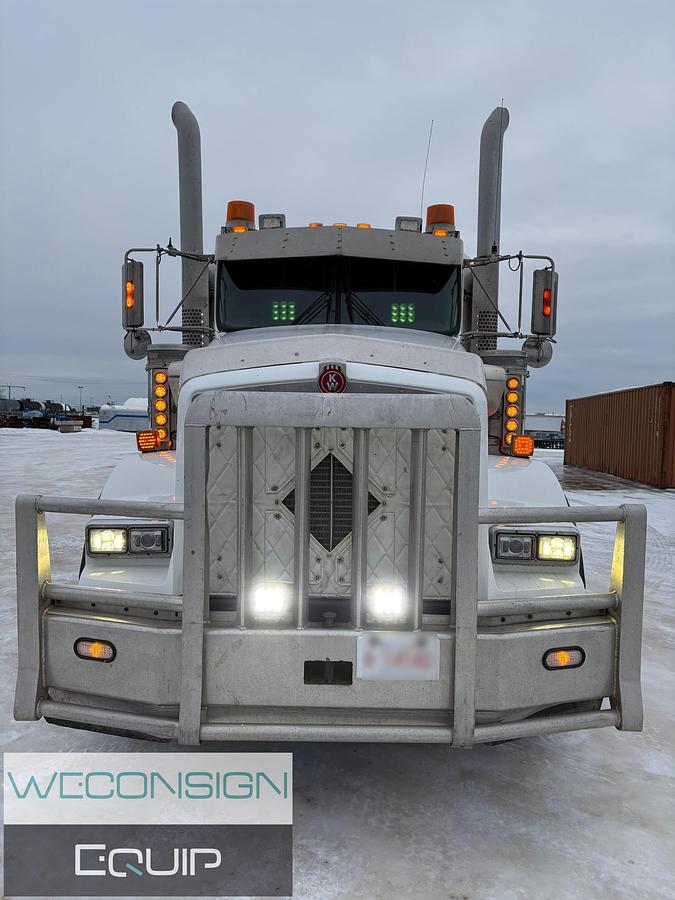 Used 2019 Kenworth T800 Winch Truck