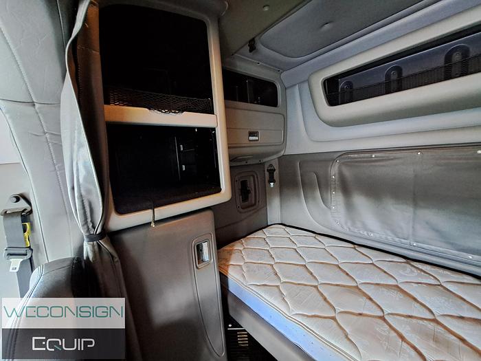 Used 2020 Peterbilt 389 HWY Truck Tractor