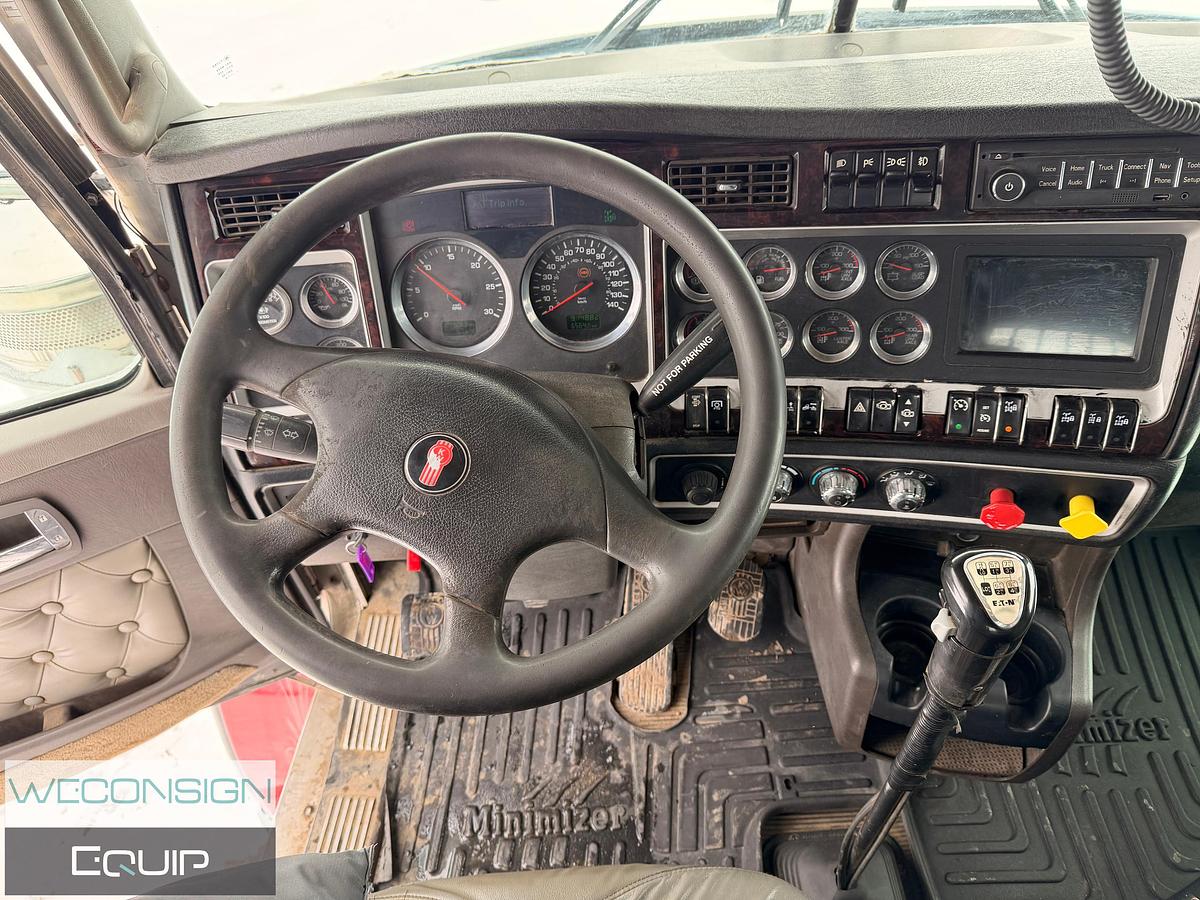 Used 2015 Kenworth T800 Tri Drive Winch Truck